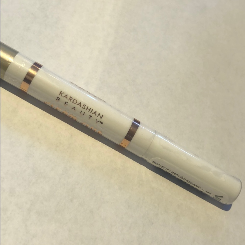 Kardashian Beauty Gleam Club